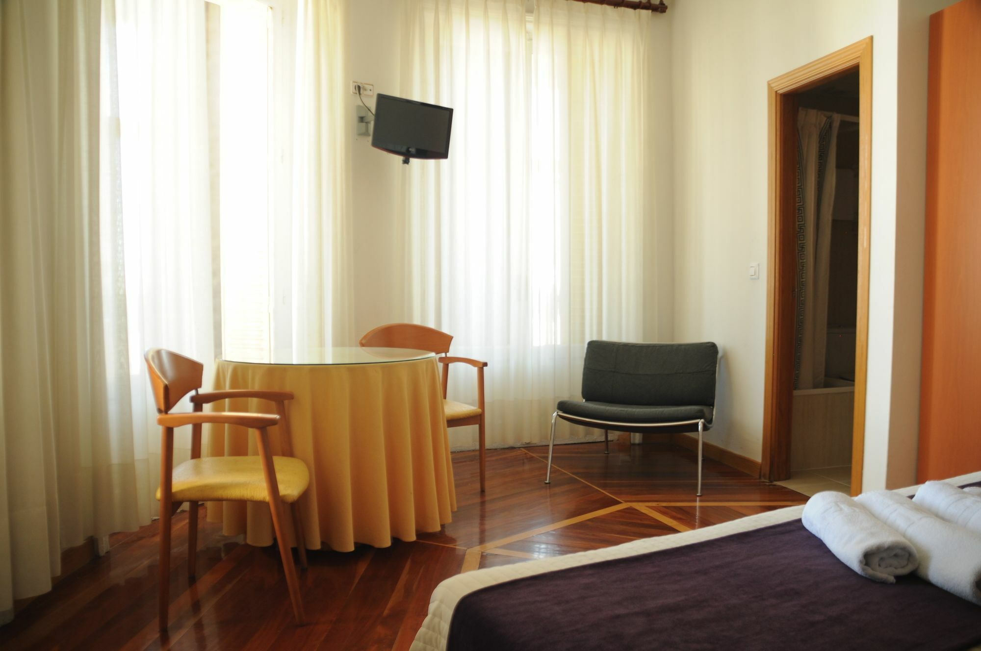 Hostal Luis XV Мадрид Экстерьер фото